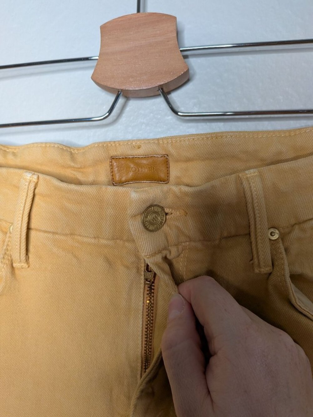 Mother 28 The Looker Ankle Fray Gettin' in Cashew Yellow High-Rise Jeans - Picture 3 of 11